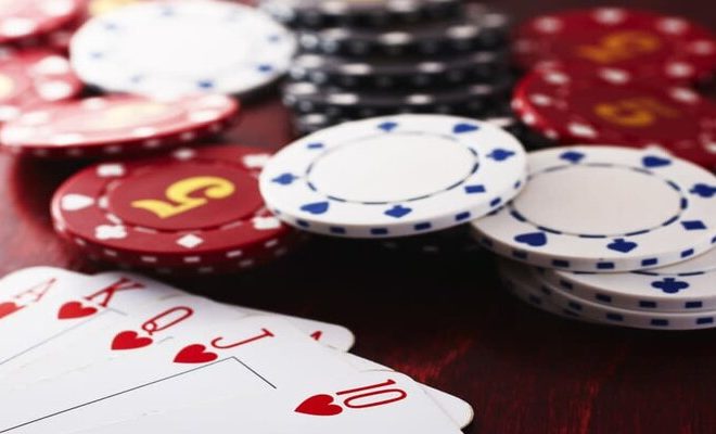 Texas Hold’em: Luật Chơi, Cách Chơi & Chiến Lược