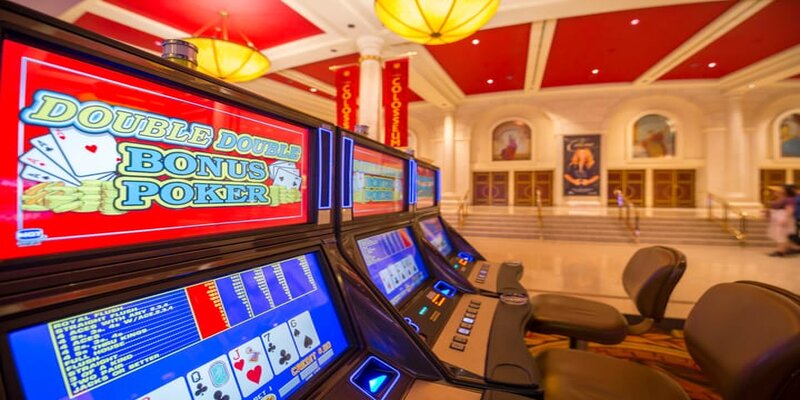 Video Poker: Chơi bài Poker trực tuyến